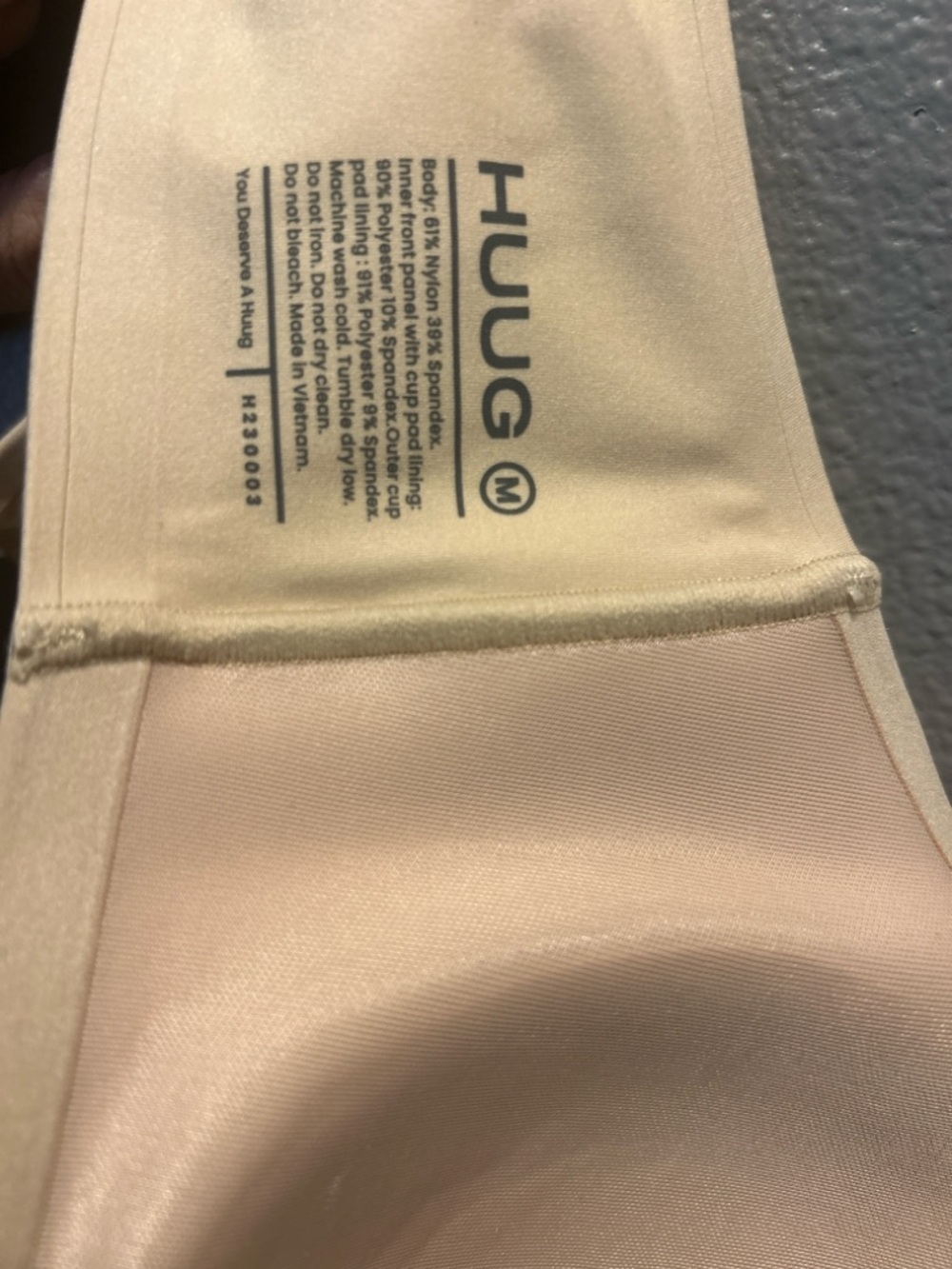 HUUG Bra Size Medium BNWT Beige Nude Seamless Wireless Dryer Safe Comfortable - Picture 3 of 3